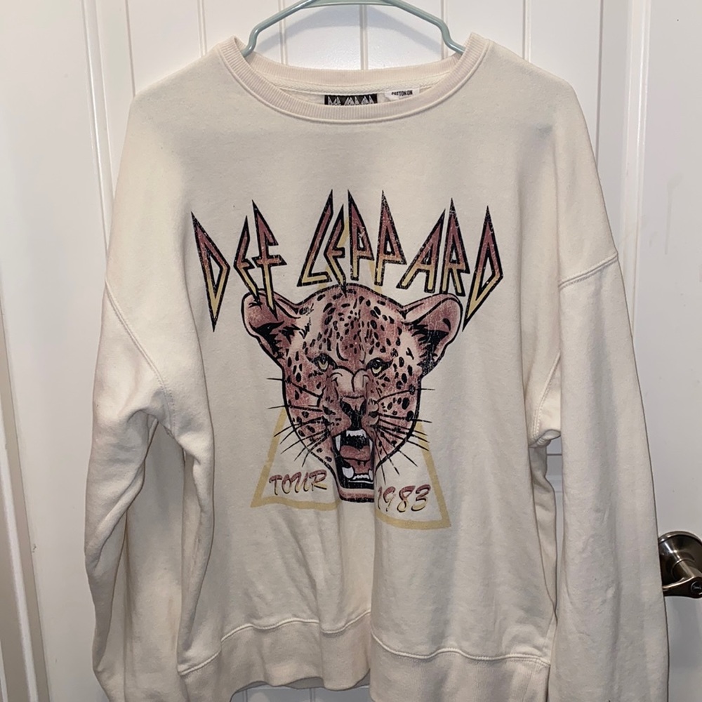Cotton on Def Leppard crew neck sweatshirt